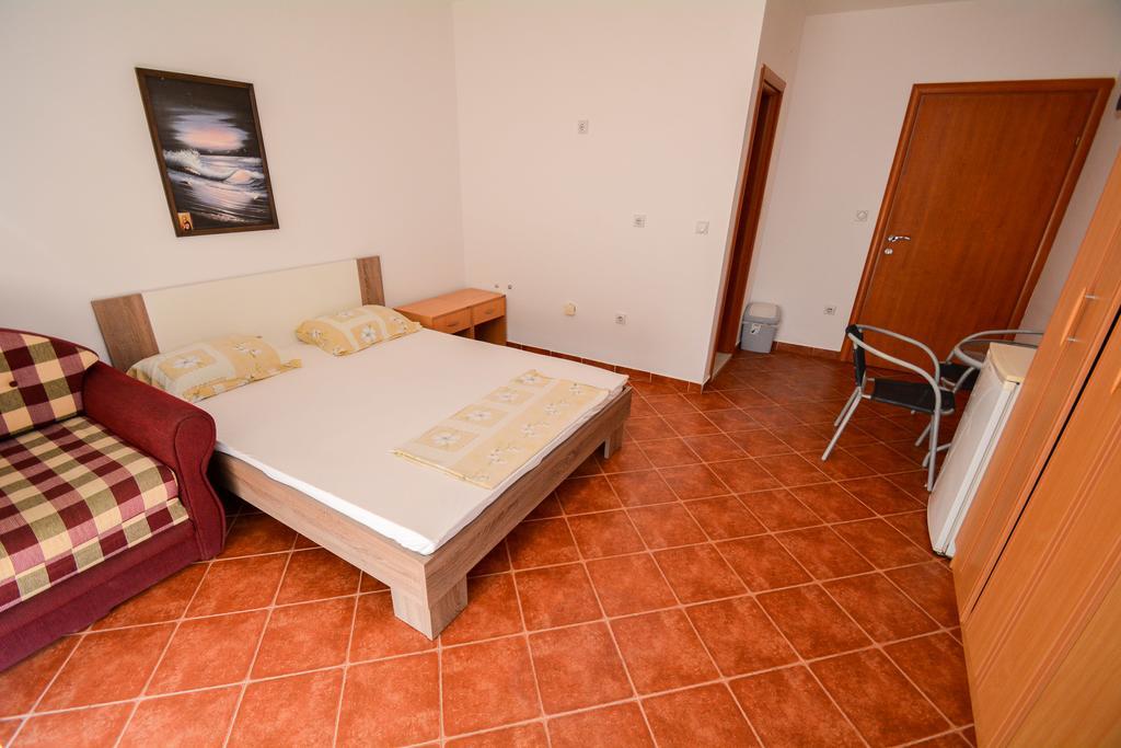 Guesthouse MB Knezevic Budva Extérieur photo
